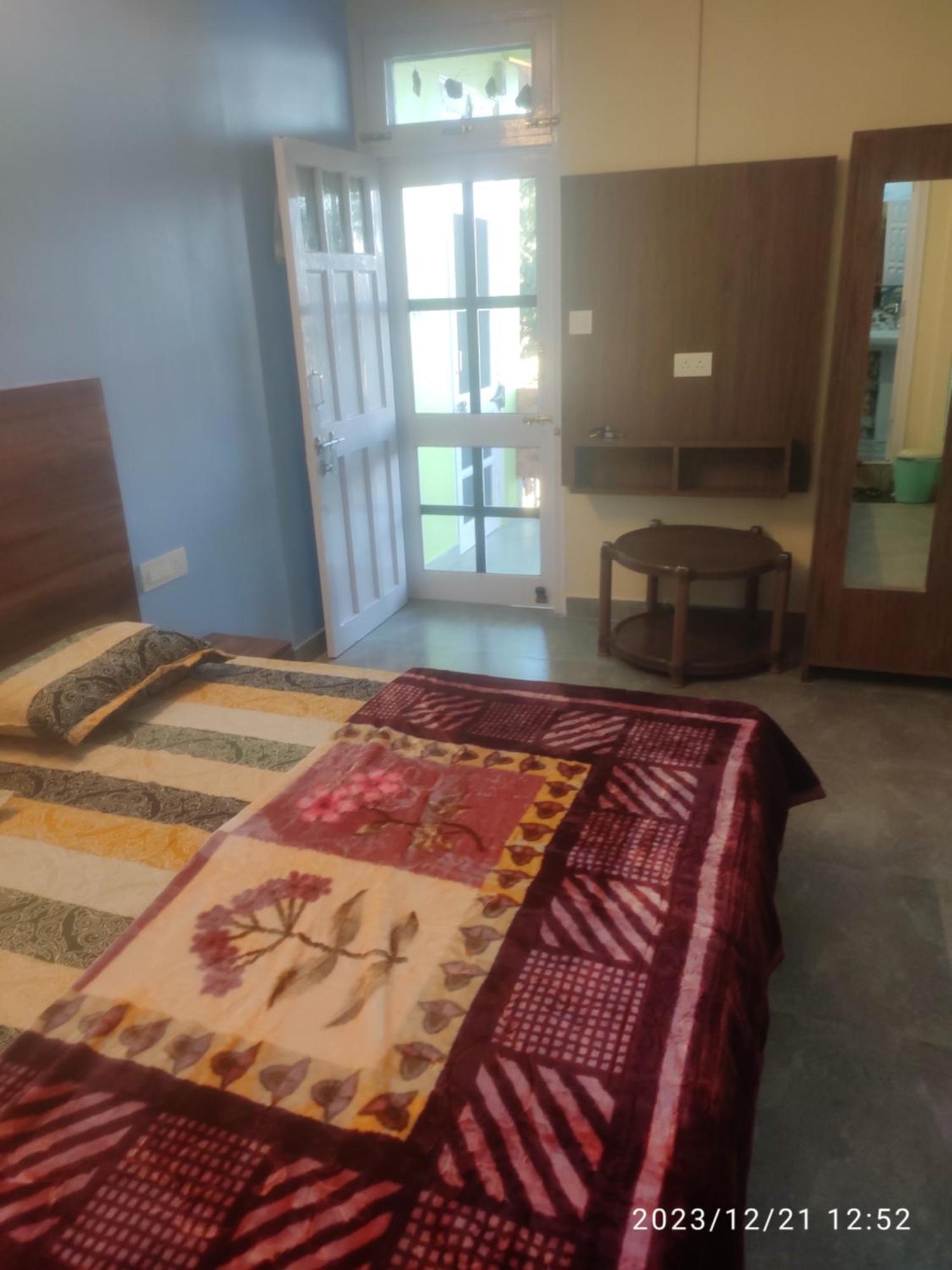 Tree Valley Homestay Chail Eksteriør bilde