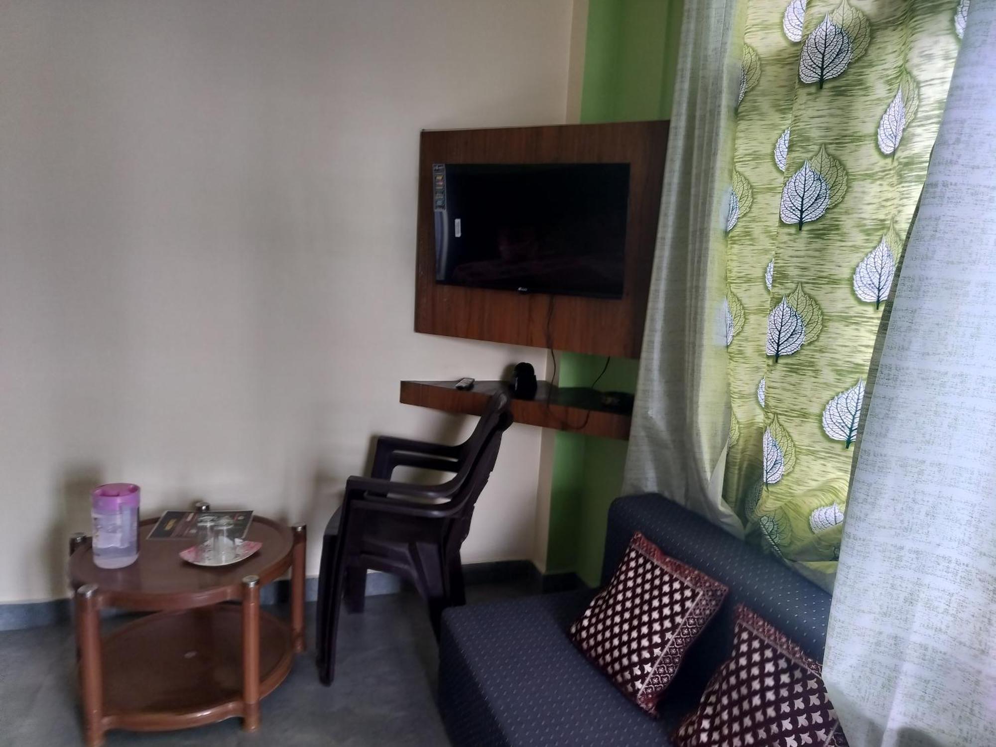 Tree Valley Homestay Chail Eksteriør bilde