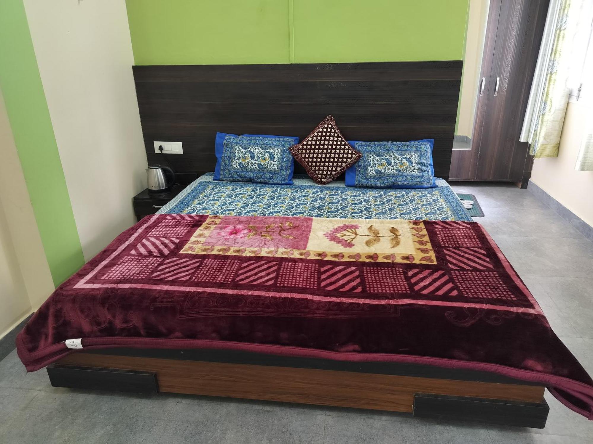 Tree Valley Homestay Chail Eksteriør bilde